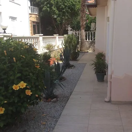 Beautiful Family With Private Pool. Appartamento Mahmutlar
