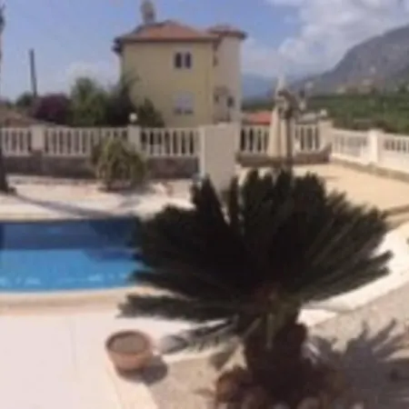 Beautiful Family With Private Pool. Appartamento