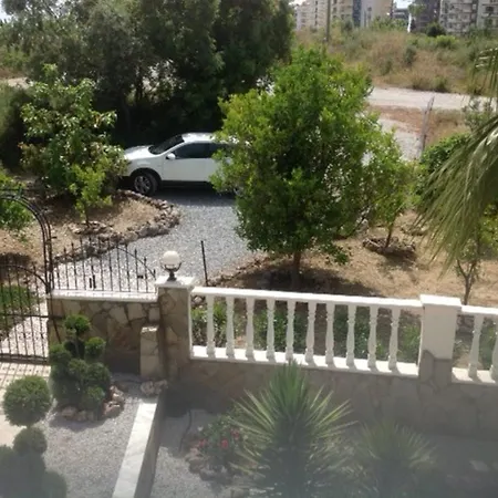 Beautiful Family With Private Pool. Appartamento